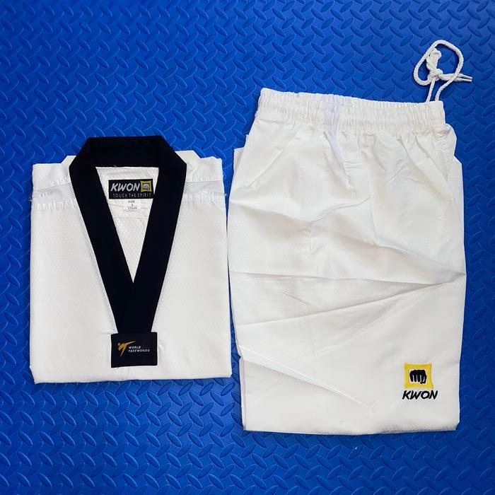 Taekwondo Dobok Kwon Superlite Fighter DAN
