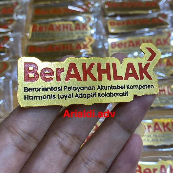 pin BerAKHLAK asn kuningan disepuh emas peniti pin berakhlak asn peniti