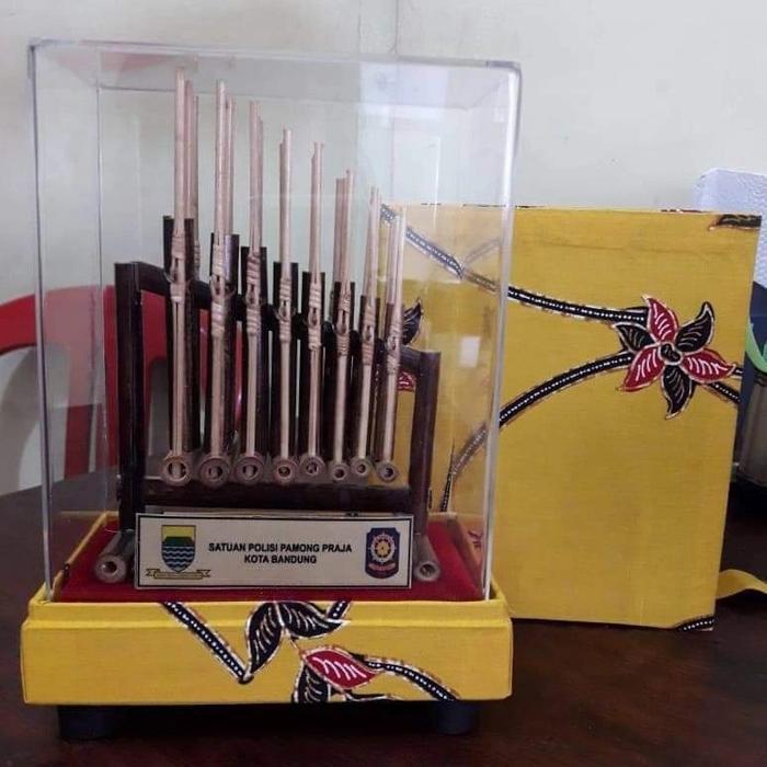 Souvenir Alat Musik Sunda Miniatur Angklung Angklung Bambu