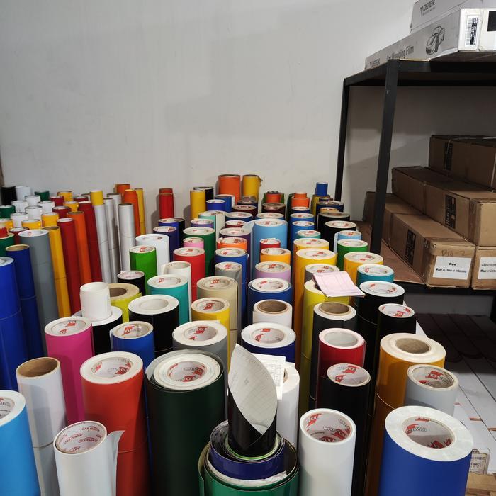 Skotlet oracal 651 hitam doff permeter lebar 126cm