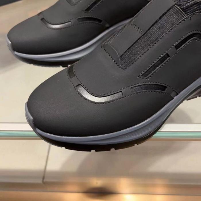 Sepatu Sneaker Pria Hitam Run Away Slip On Co