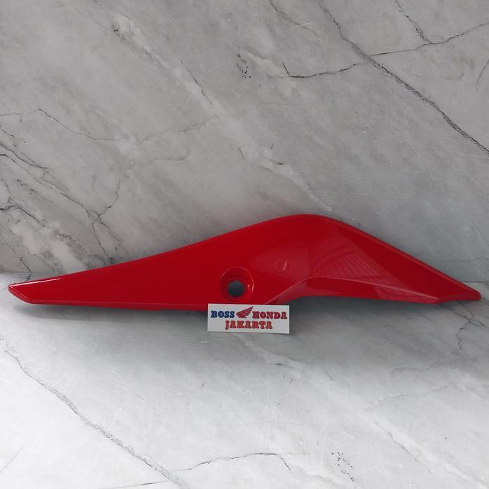 Sparepart Cbr 150R : 83680-Kpp-T00Zb Cover Body Belakang Kiri Merah Cbr 150R Fi Cbu & Cbr 250R Cbu