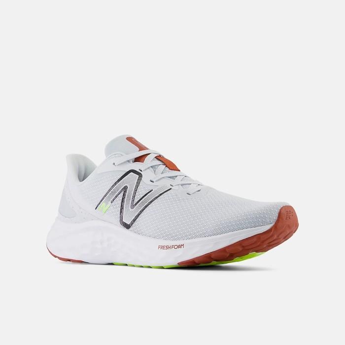 Sepatu Lari Pria New Balance Fresh Foam Arishi V4 Quartz Grey Brick Red Mariscy4