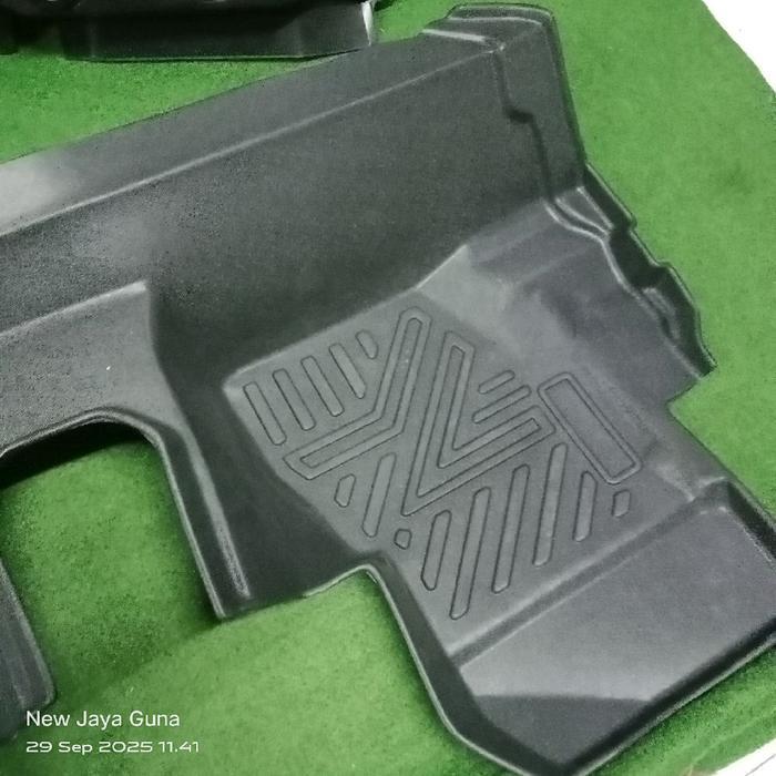 75110-Jb74 Karpet Lantai Offroad New Jimny 3 Pintu (Jimny Jb74)
