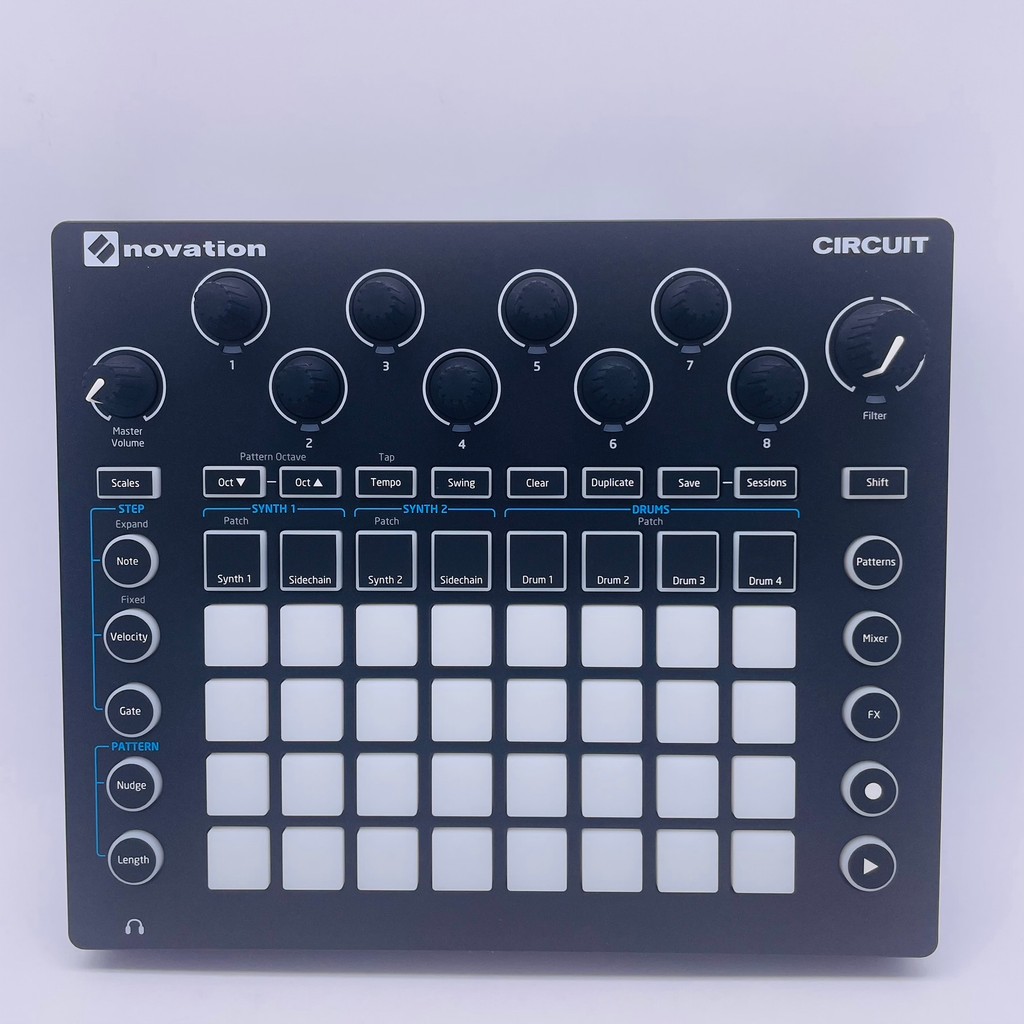 Novation Circuit Groove Box Synthesizer MIDI controller drum machine Electronic music hit pads DJ