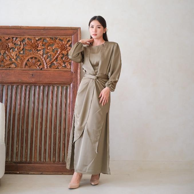 Kiyorawears - [ Raya Collection ] Azima Satin Dress / Satin Silk Premium / Gamis Polos Wanita
