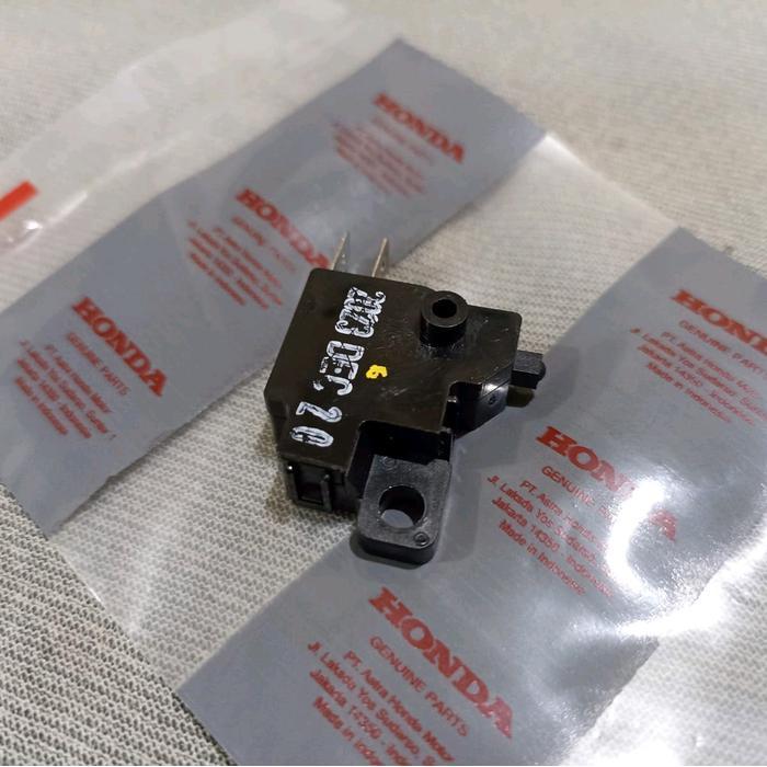 Stok Baru switch rem depan honda beat vario carbu fi original