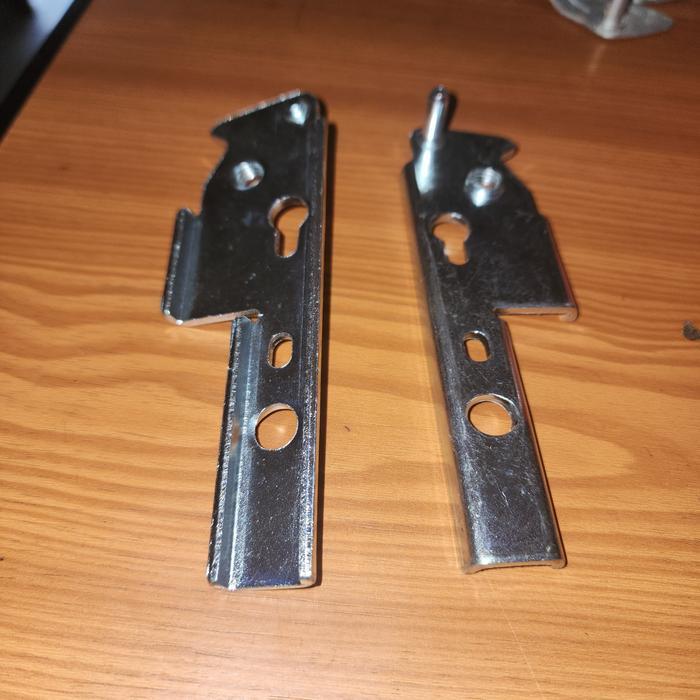 Engsel Pintu Kulkas Bawah 03