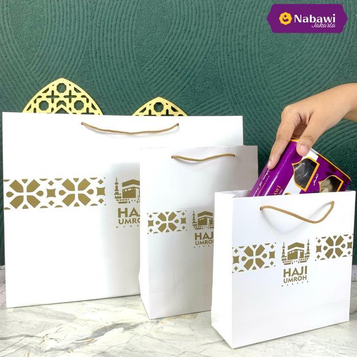 Paperbag Putih Souvenir Haji Umroh Gambar Ka'bah Kakbah Goodie Bag Tas Kemasan Oleh Oleh Haji Umroh