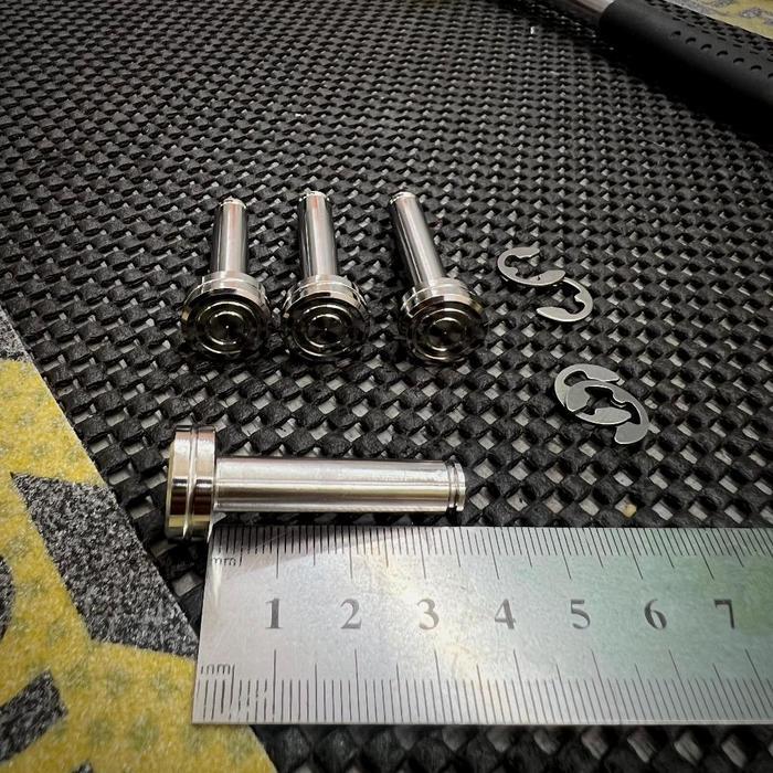 1 SET PIN FOOTSTEP STEP BELAKANG MIO NOUVO JUPITER R15 AEROX FREEGO TOJOSAN STAINLESS ASS 8X35 & 40