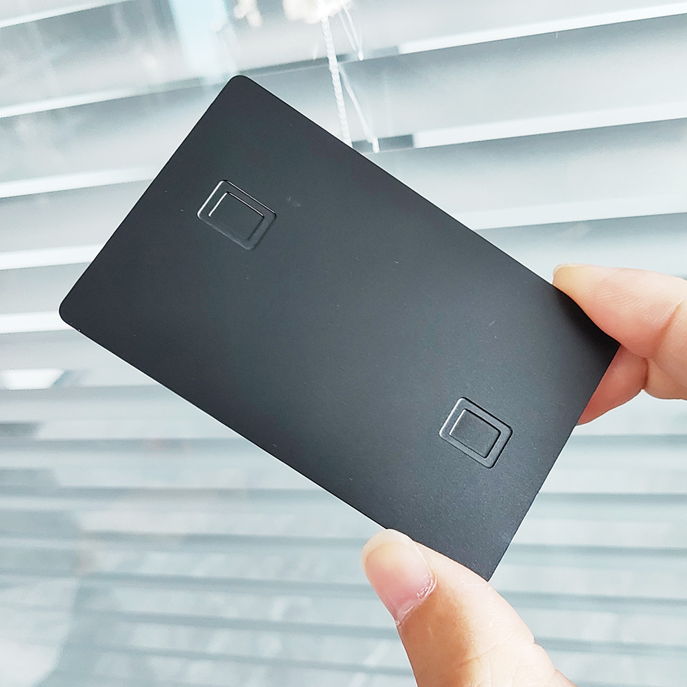 dual 4442 chip slot matt black Metal credit bank card with hico stripe