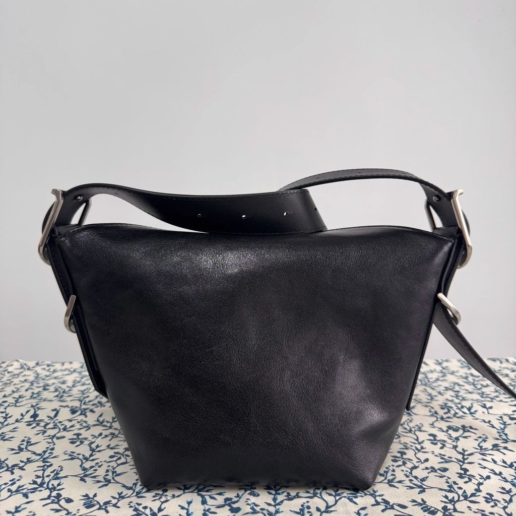 Women Leather flap bag fashion casual shoulder bag