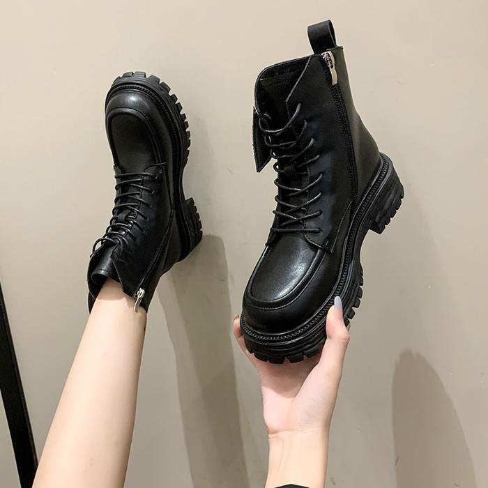 Pinkey P222 Sepatu Sneakers Boots Martin Wanita Sneakers Shoes Hitam Putih