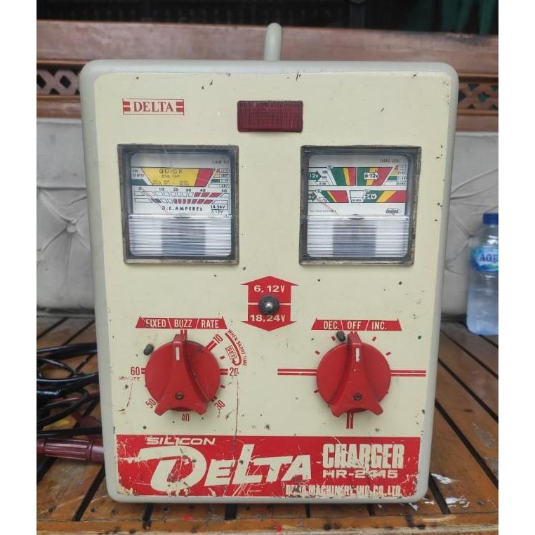 Charger aki Delta  HR 2445