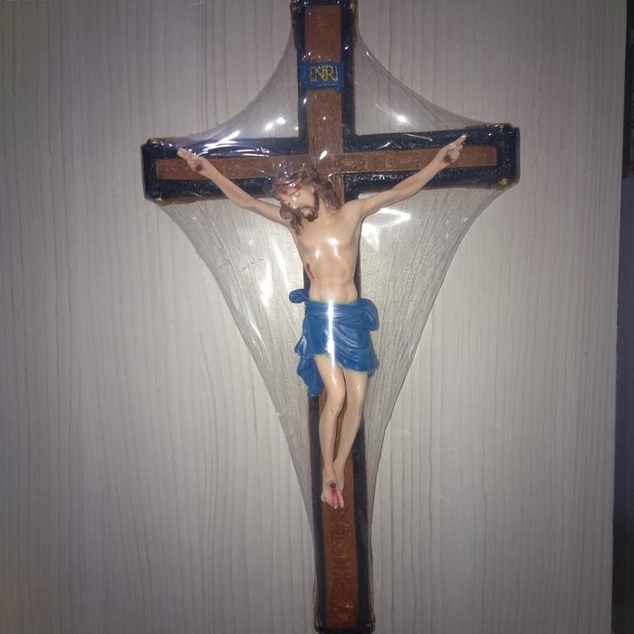 pajangan salib dinding / gantung / salib katolik / salib corpus