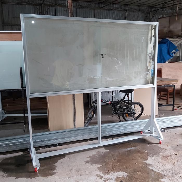papan mading kaca standing 100 x 200cm