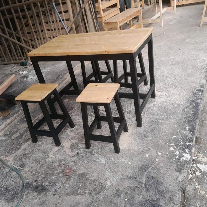 Meja Cafe Set 1Meja 4Kursi Cat Hitam