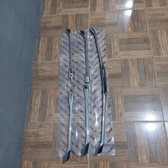 list grill innova grand 2012 original