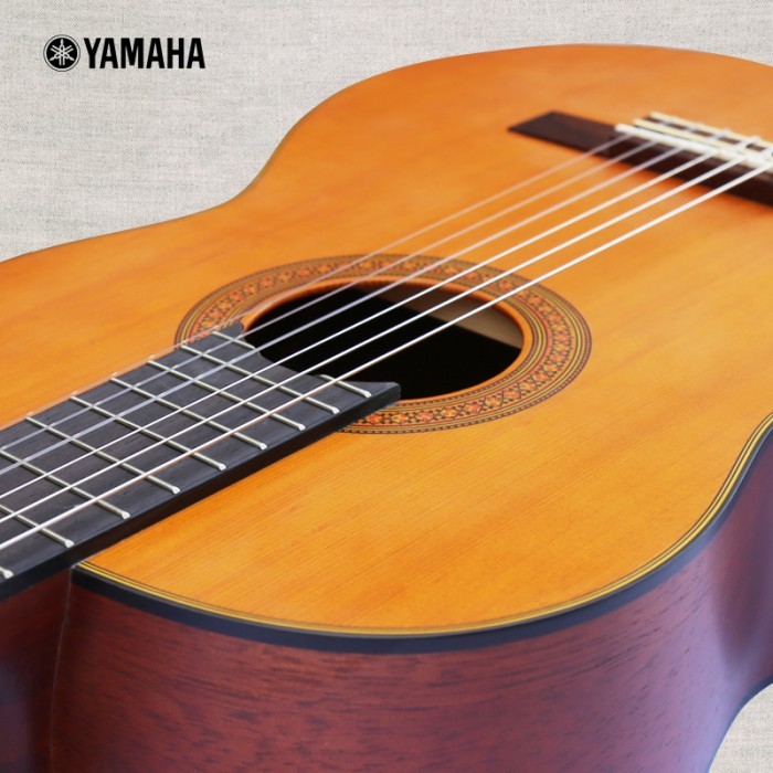 YAMAHA CLASSICAL GUITAR CG 122 / CG-122 / CG122 NATURAL - CEDAR TOP