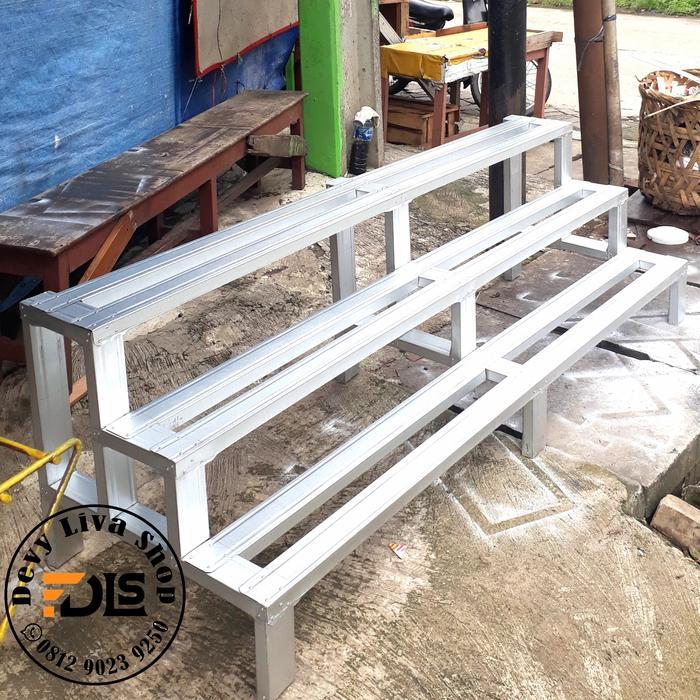 Rak pot tanaman baja ringan susun 3 model anak tangga