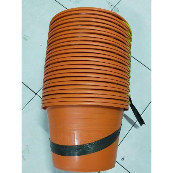 Ember Cor Kecil / Merah / Ember Plastik