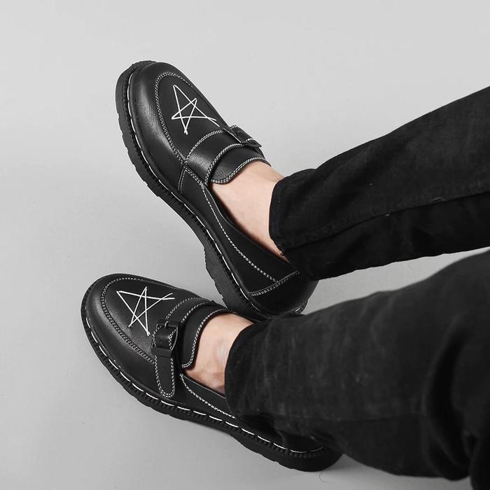Fladeo Footwear - Almairah Sepatu Penny Loafers Docmart Bintang Hitam Putih Vintage Pria Wanita
