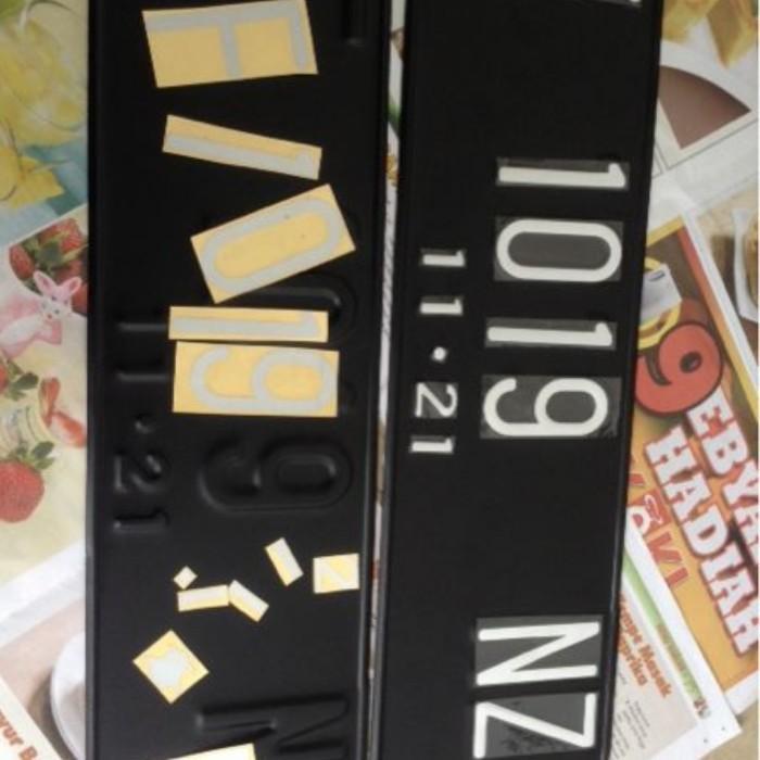 "New" Stiker Plat Nomor Reflektif Mantul Sticker Skotlet Angka Nomer Mobil