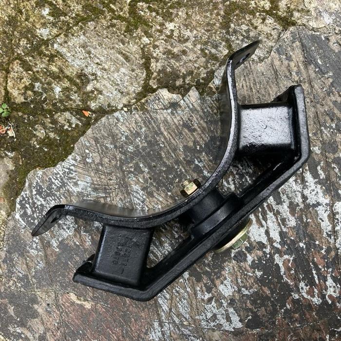 Insulator Engine Mounting Rear No.1 Transmission Trans Pangkon Dudukan Mesin Belakang Gear Box Gearb