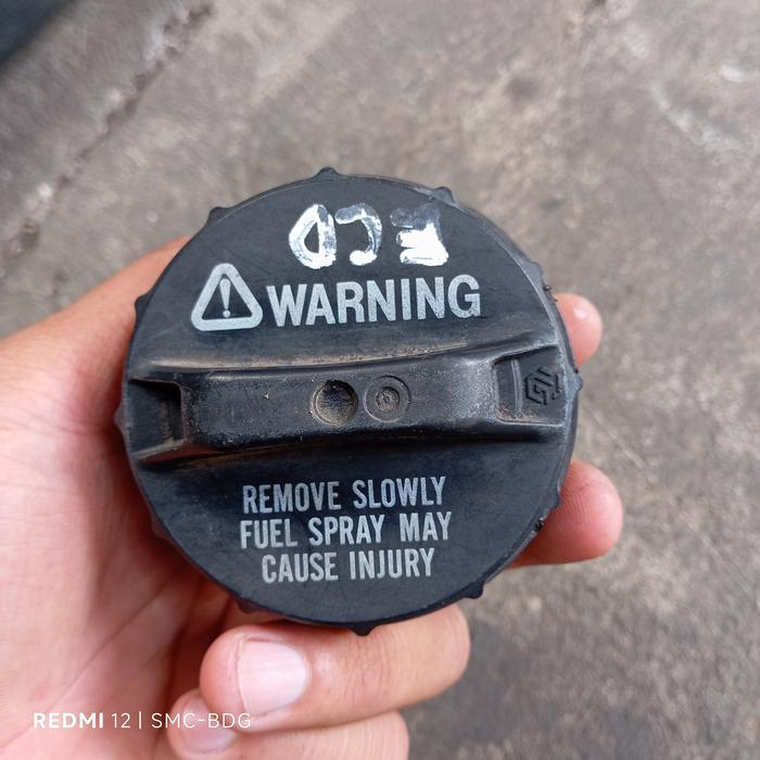 tutup corong bensin suzuki escudo copotan