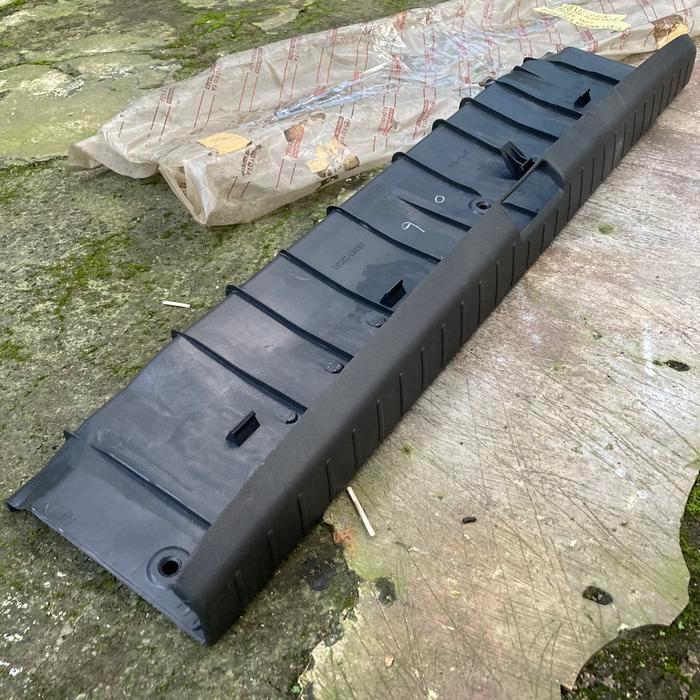 Plate Rear Floor Finish Sill Sil Sillplate Silplate Lantai Belakang Bagasi Corolla Altis Axio Lama