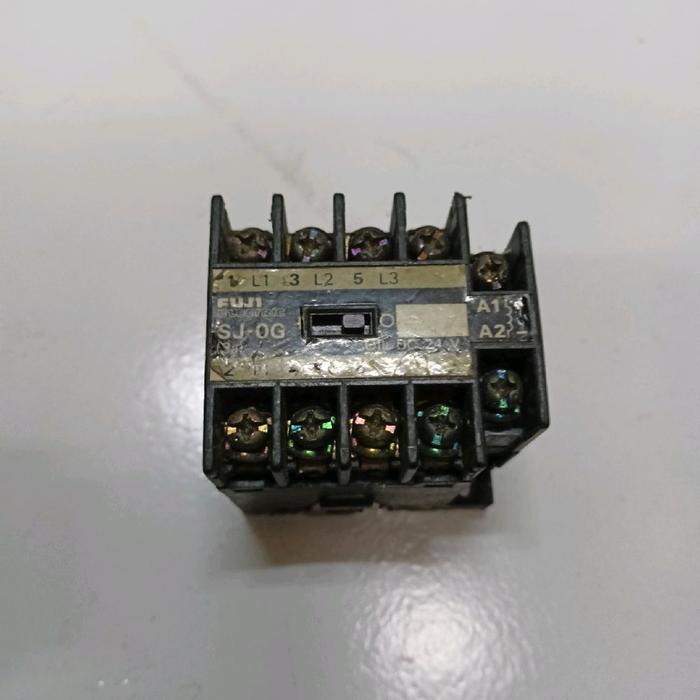 Kontaktor Fuji Sj-0G Coil 24Vdc 24 Volt Dc Vdc