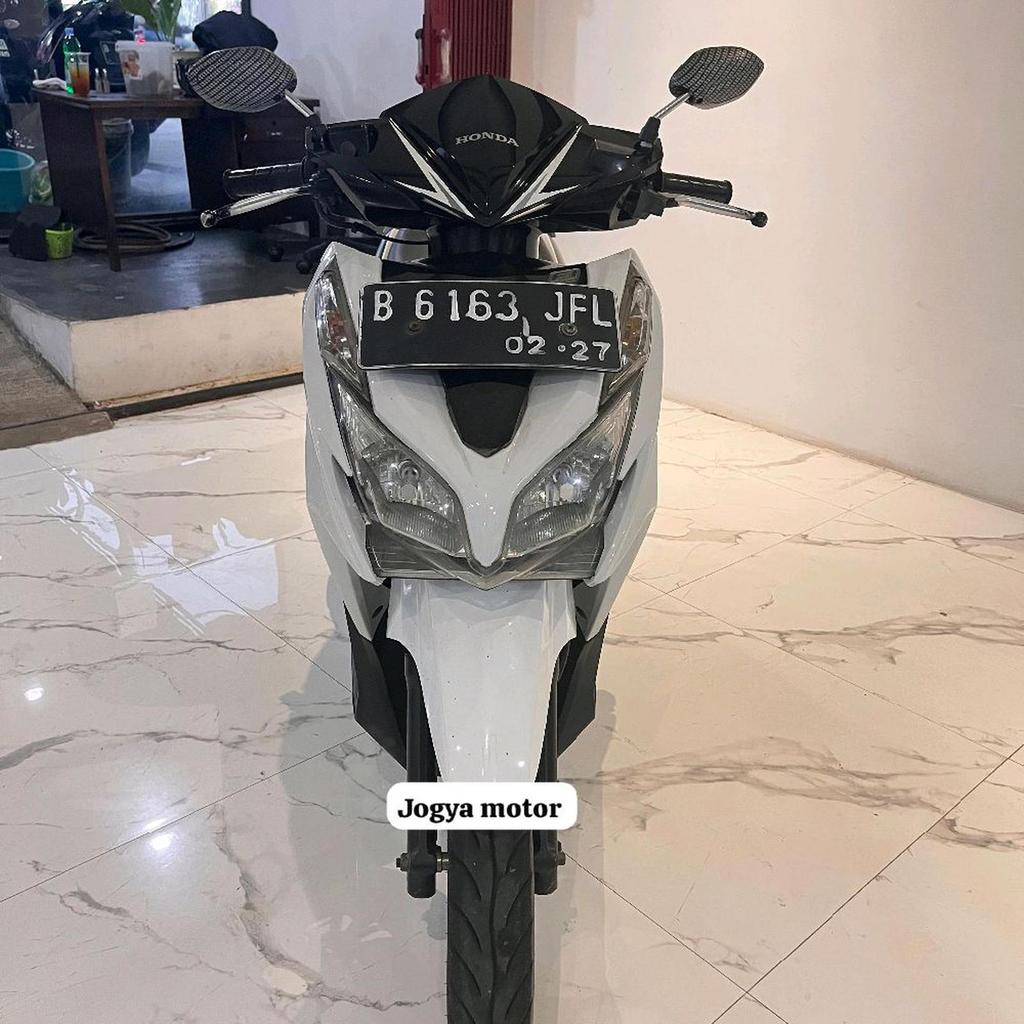Honda Vario 125 CBS Tahun 2014 Motor Bekas berkualitas Jogyamotor white