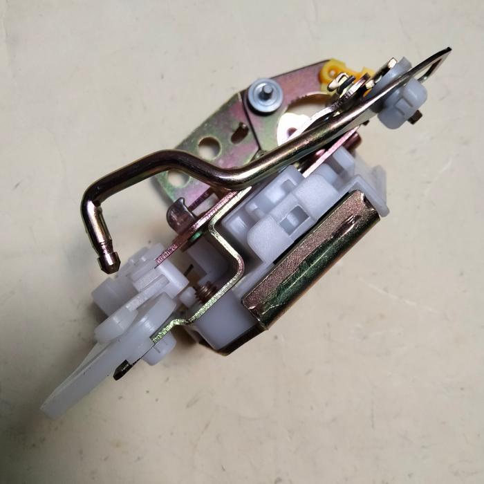 Door Lock Pintu Depan Kiri Avanza / Xenia Lama 2004 - 2011 Dor Lok