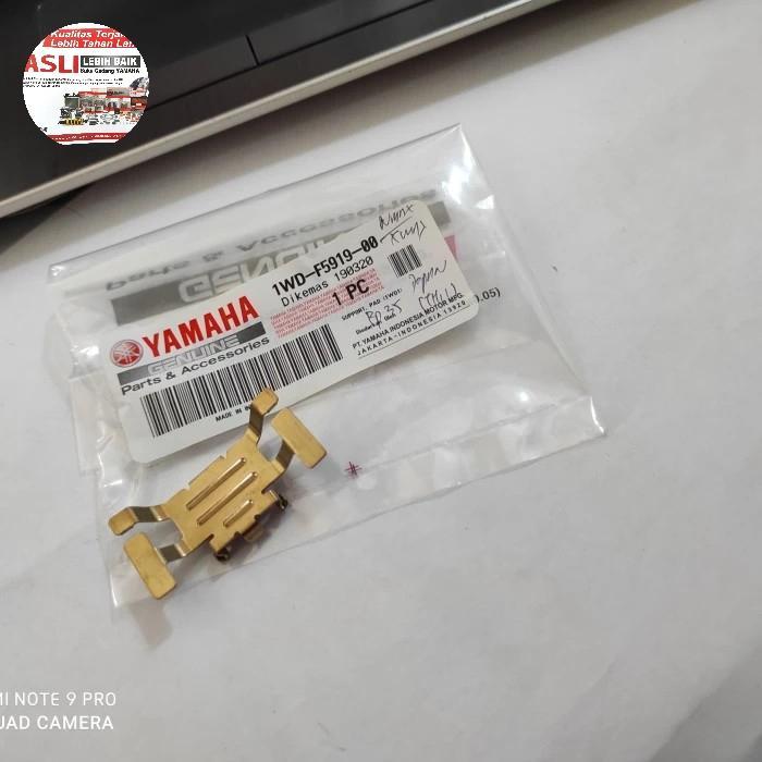 Stok Baru PLAT CALIPER DEPAN XMAX/R25 YAMAHA 1WD-F5919-00