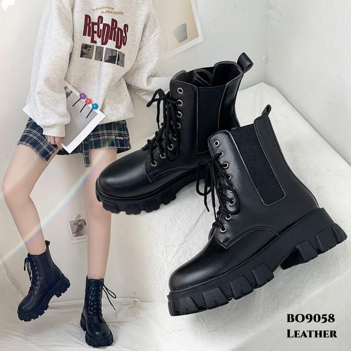 Aerostreet - Sepatu Boots Shoes Uk 36-40 Heels Hak Tahu Tinggi 5Cm Leather Doff & Glossy Wanita