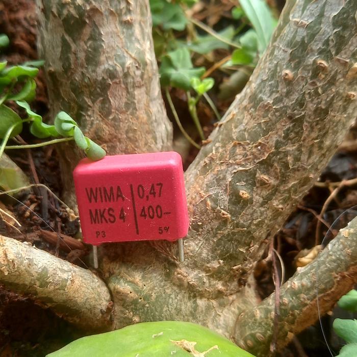 Kapasitor 470N 250V Jarak Kaki 15Mm Wima
