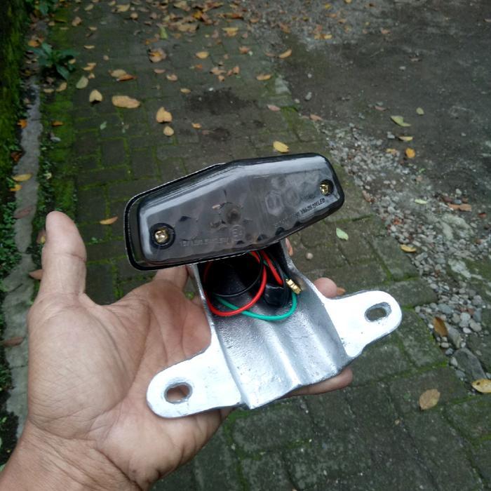 STOPLAMP LAMPU BELAKANG CB C70 C100 DLL