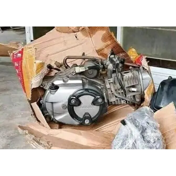 mesin Honda Blade New Revo absolute Revo fi Blade lama barang asli original copotan masih standar,,