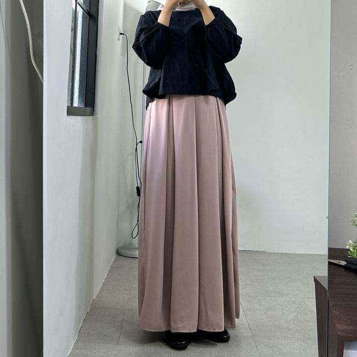 Shenina skirt By March Vintage skirt Panjang 98cm Cutting A-line