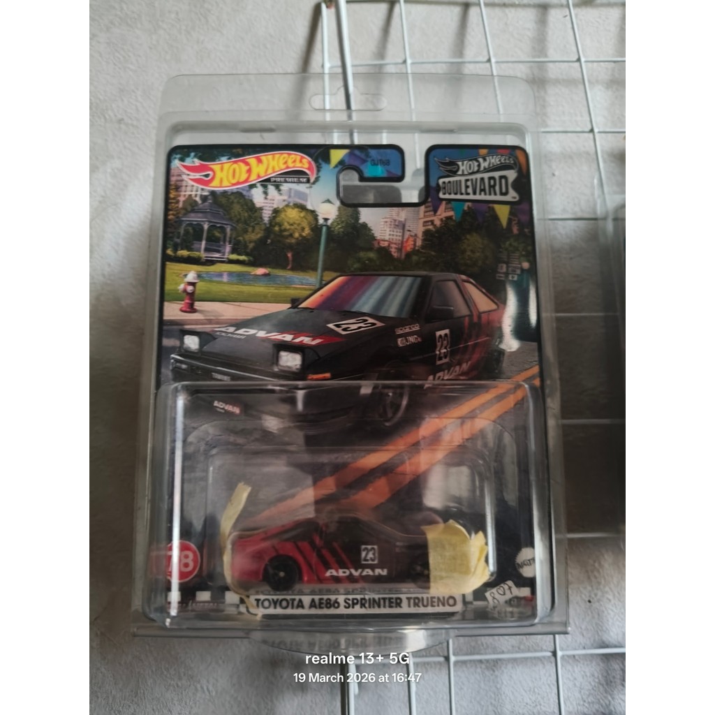 Hotwheels Premium AE86 Trueno Advan Boulevard