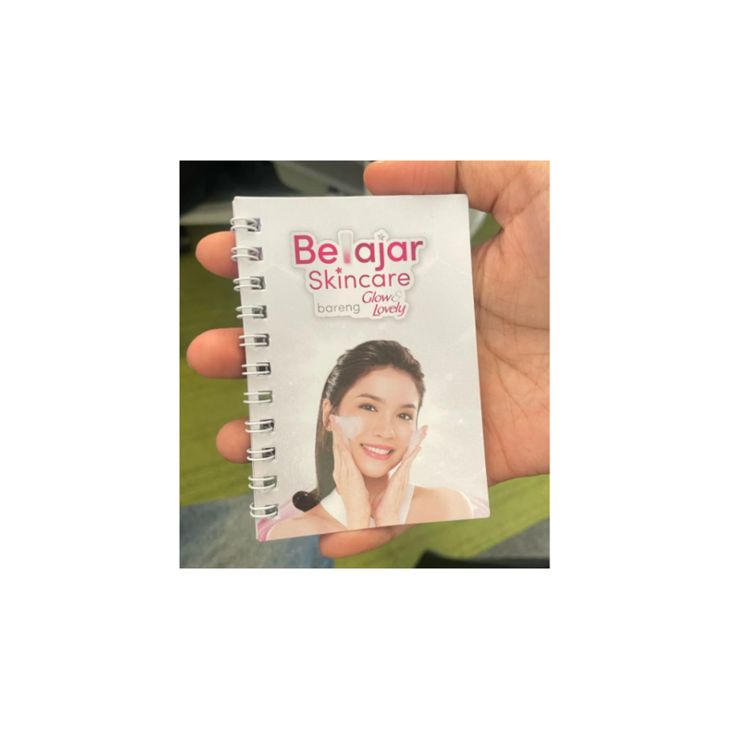 

[GIFT] Gift GWP - Belajar Skincare Bareng Glow & Lovely - Glow & Lovely Random Color