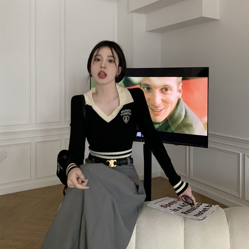 Red Bawah kemeja wanita musim semi dan musim gugur 2023 baru lengan panjang rajutan sweater hot girl V-neck gaya asing slim fit pendek top pasang