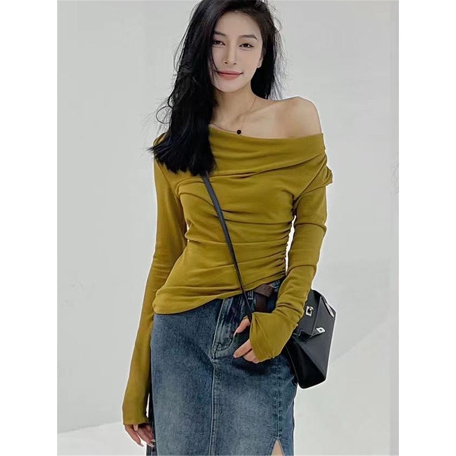 Red Keinginan murni gaya awal musim gugur miring bahu tulang selangka T-shirt one-shoulder top tidak teratur off-shoulder slim-fit kerah miring lengan panjang T-shirt pakaian wanita