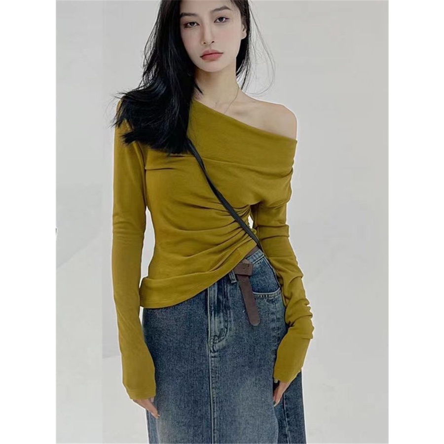 Red Keinginan murni gaya awal musim gugur miring bahu tulang selangka T-shirt one-shoulder top tidak teratur off-shoulder slim-fit kerah miring lengan panjang T-shirt pakaian wanita