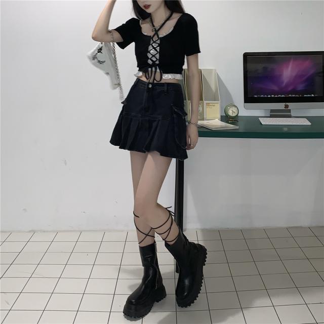 Red Pendek Menggantung Leher One-Shoulder Slim Fit T-shirt Wanita Rasa Desain Niche Dua Setelan Jas Baru Lengan Pendek atasan