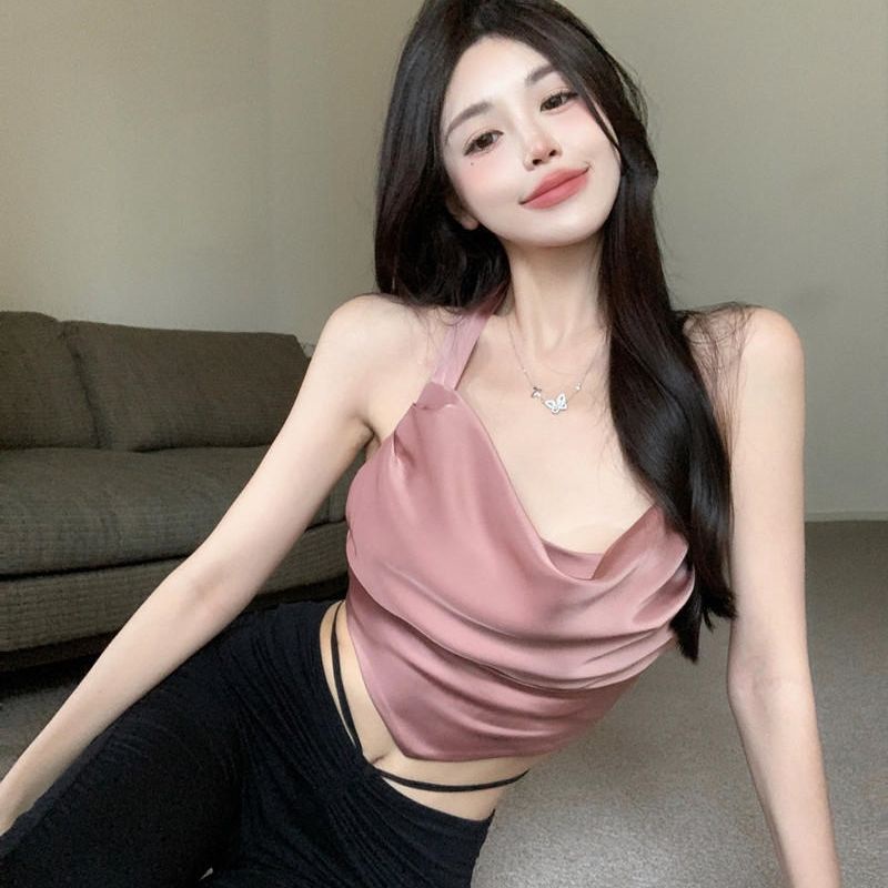 Red Sweet Spice Girls Halter Neck Camisole Wanita Musim Panas Design Sense Pendek Irregular Sexy Inner Top Outerwear