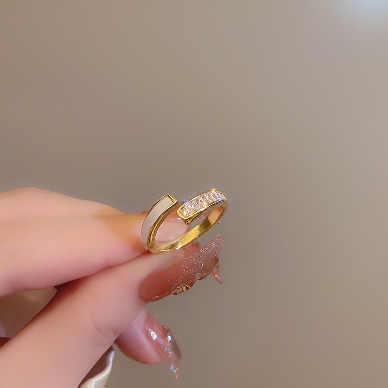 Cincin Huruf C Ganda Berlian Berkilau Geometris Bukaan lady Korea