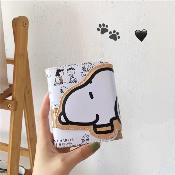 Dompet Sera Snoopy hadiah ulang tahun wanita 2021 baru asli dalam dompet pendek wanita siswa kartun Jepang dan Korea