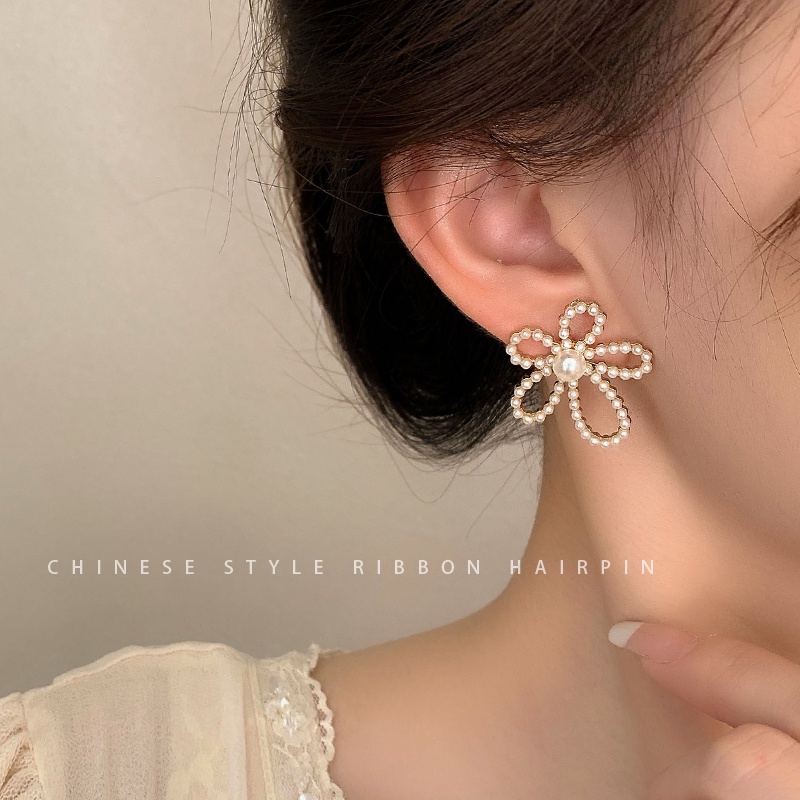 Anting Bunga Mutiara Gaya Korea Elegan