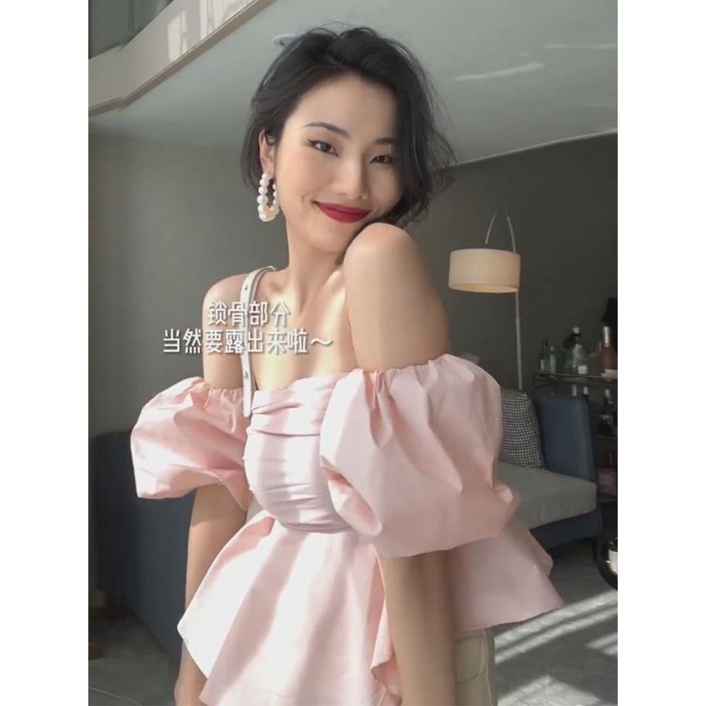 Red High-end French one-shoulder puff sleeves Korea chic chic top summer design sense female niche shirt